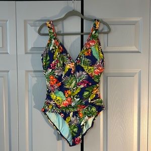 One piece, Liz Claiborne swimsuit size 16